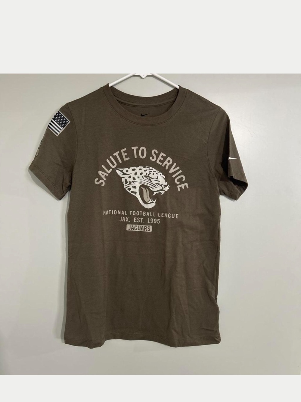 Nike Woman’s Salute to Service Jacksonville Jaguars Olive Green Tee